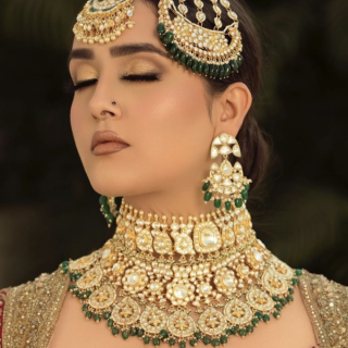 Too Gorgeous to Praise – An Exclusive Jodha Style Pachi Kundan Double Necklace Set 