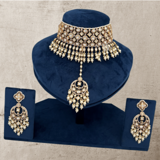 Be Classy, Sober, Chic, Elegant and Stunning in This Kundan Rose Gold Necklace Set