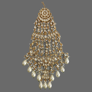 Feel Entirely Different By Wearing This Pachi Kundan Passa Jewellery  Embellished With Pearls  