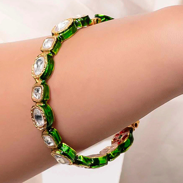 Emerald Glow Kundan Bangles