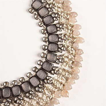 Flaunt The Exquisite Oxidised Grey Choker Set