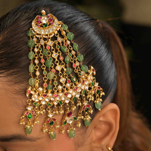 Vintage-Inspired Kundan & Green Beaded Bridal Passa