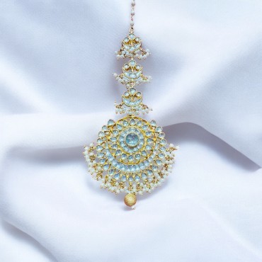 Elegant Pachi Kundan Tikka with Punjabi Tassels Peepal Pati for a Touch of Cultural Splendor