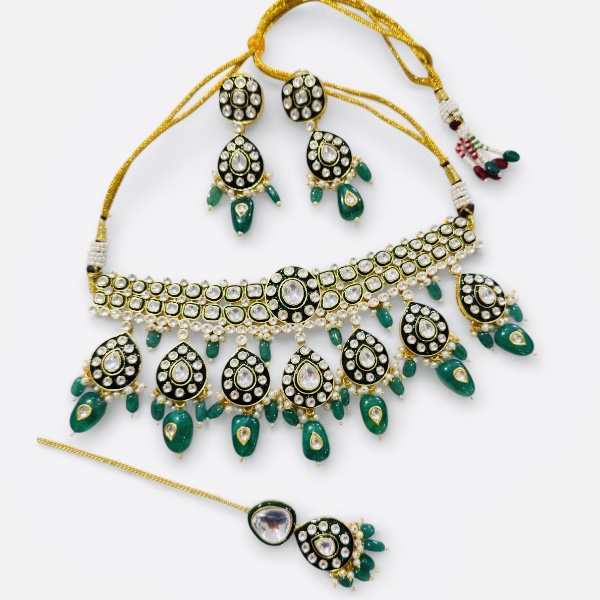 Elegant Emerald Polki Kundan Jewelry Set