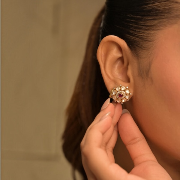 Elegant Moissanite Sterling Silver Stud Earrings With ruby colour Elegant Moissanite Sterling Silver Stud Earrings With ruby colour